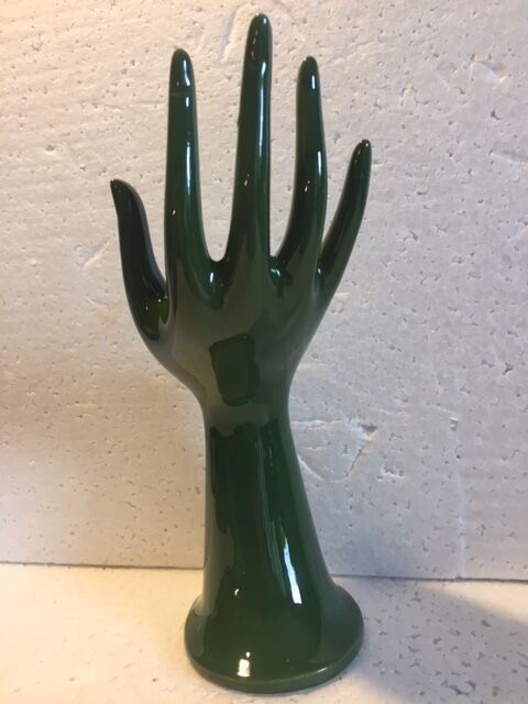 Hand baguier soliflore