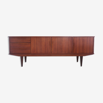 Scandinavian design in French-made teak