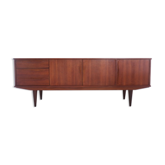 Scandinavian design in French-made teak