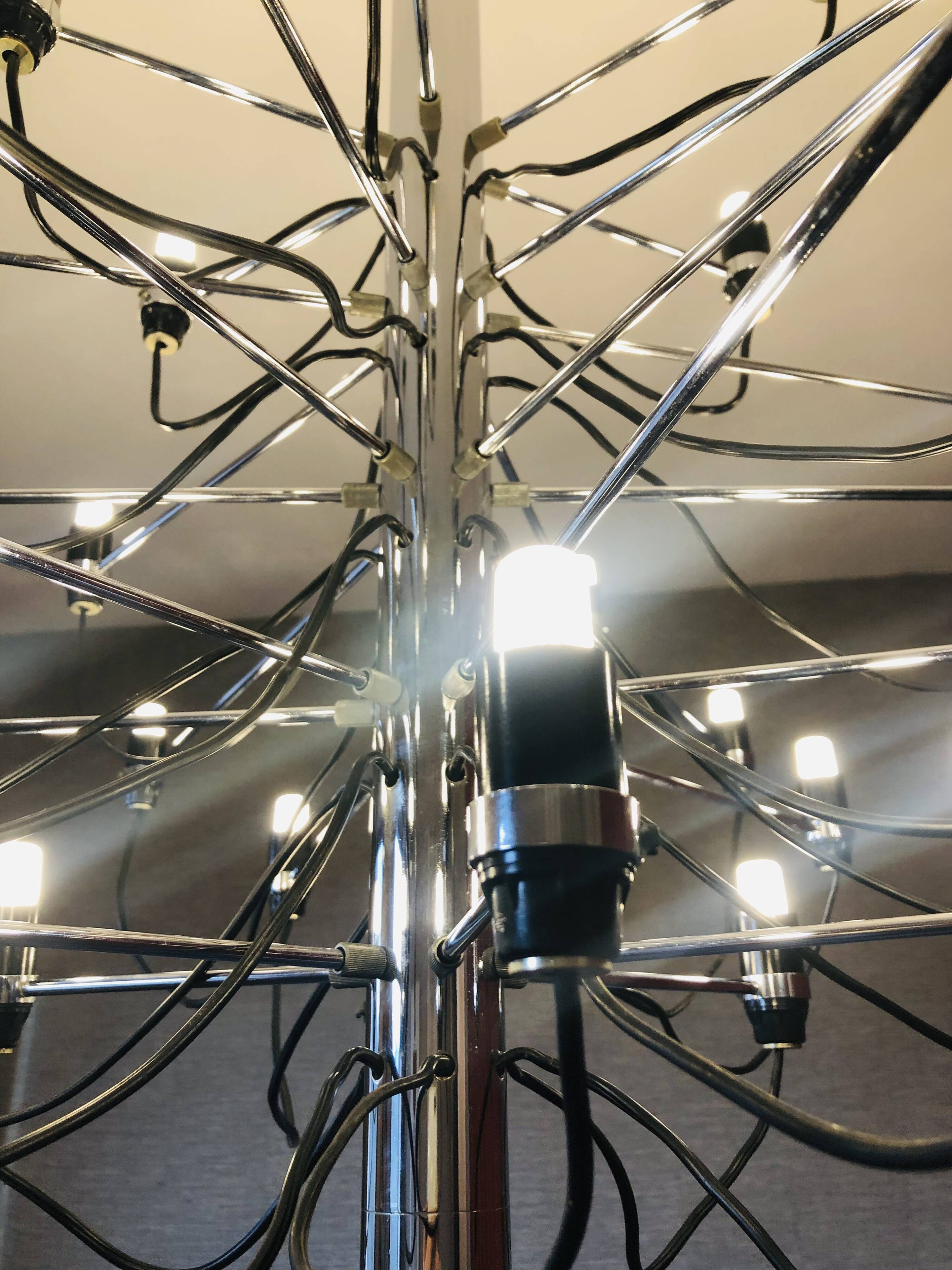 Chandelier light fixture Gino Sarfatti for Arteluce model 2097/30