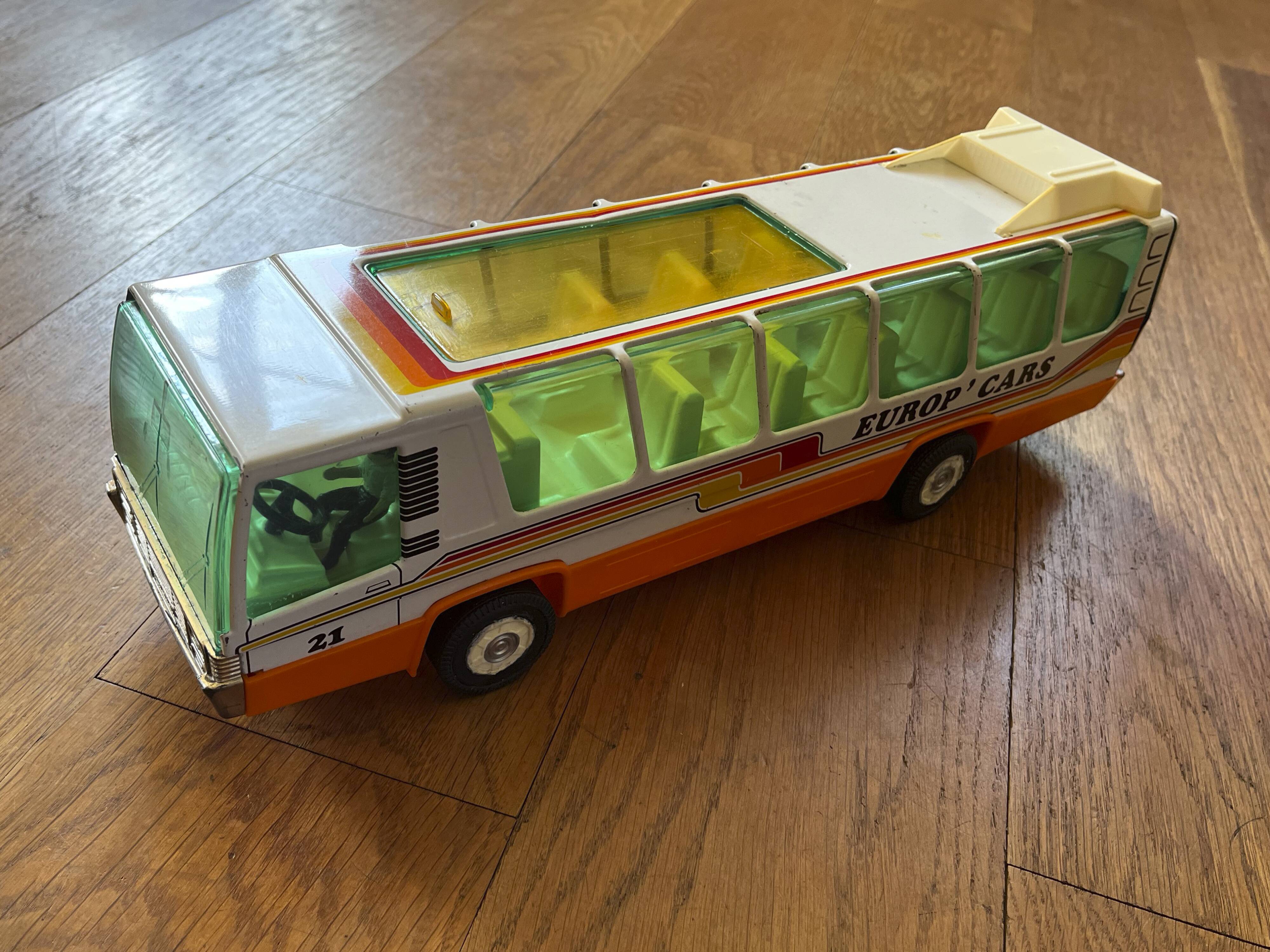 Bus Joustra vintage 1970