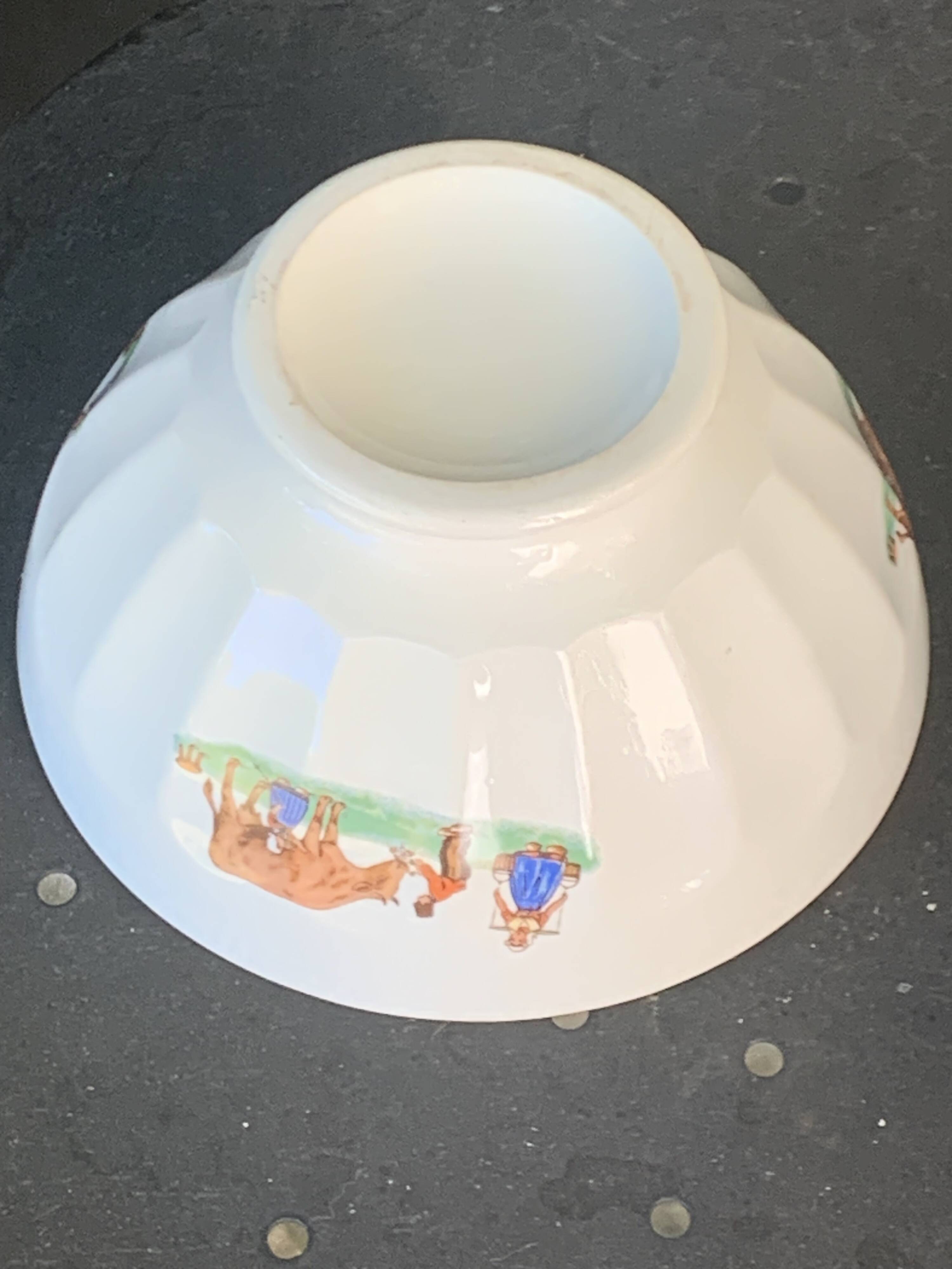 Set of 5 faceted white earthenware bowls with a naive decor, antique