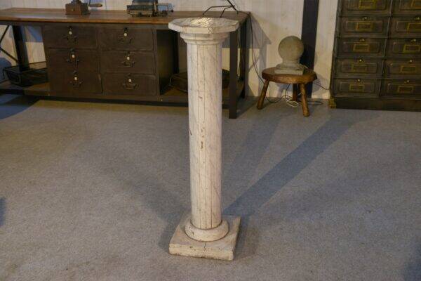 Colonne néo-classique en bois peinture imitation marbre début XXème