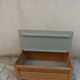 Coffre à jouets vintage en bois & rotin – une belle pièce pleine de charme