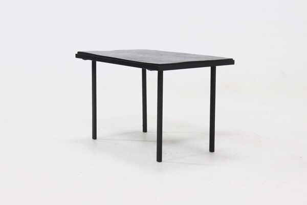 Table d'appoint ou table basse minimaliste en acier et ardoise des années 1960