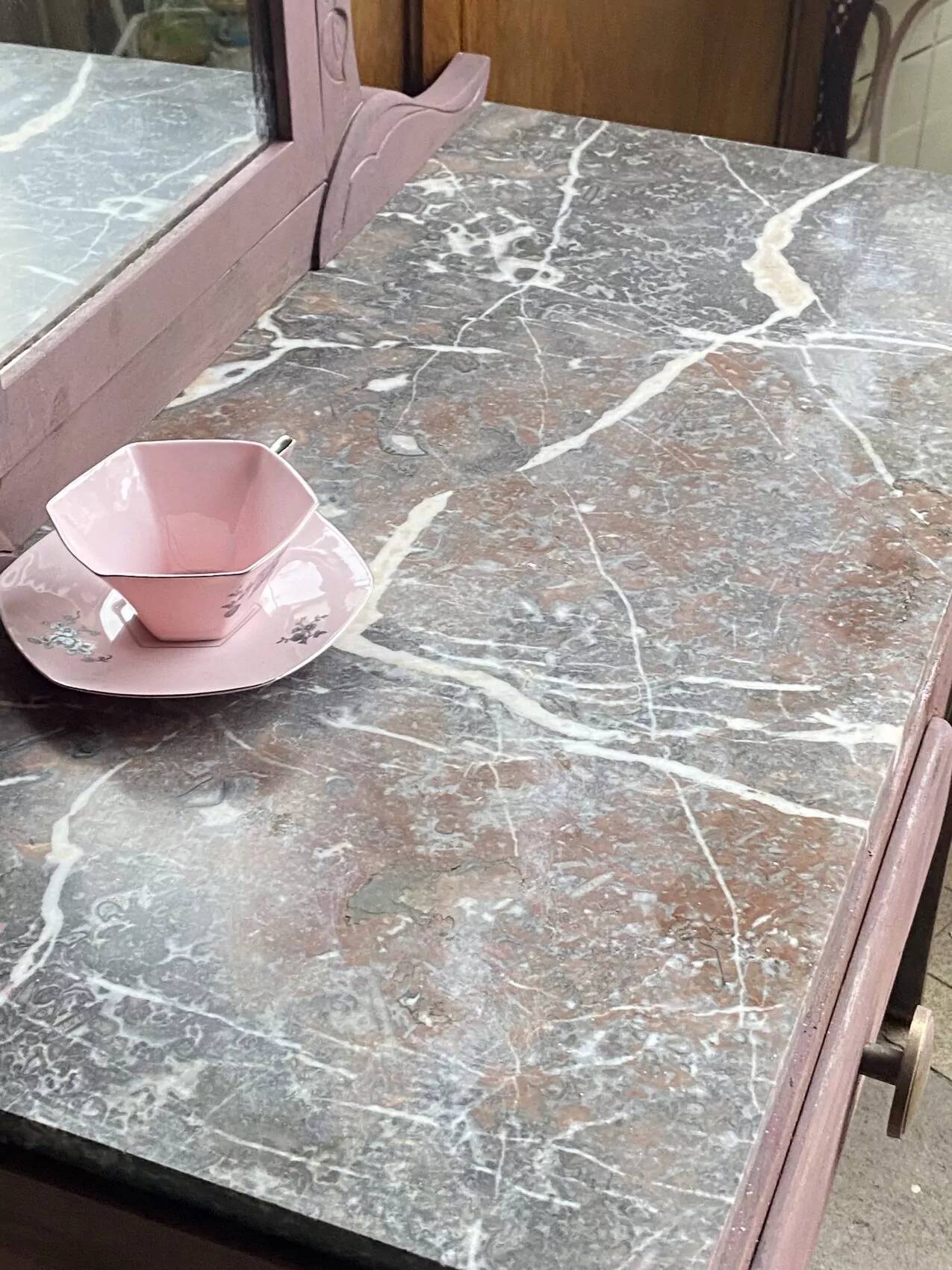 Art Deco dressing table in oak with an antique rose patina, timeless charm