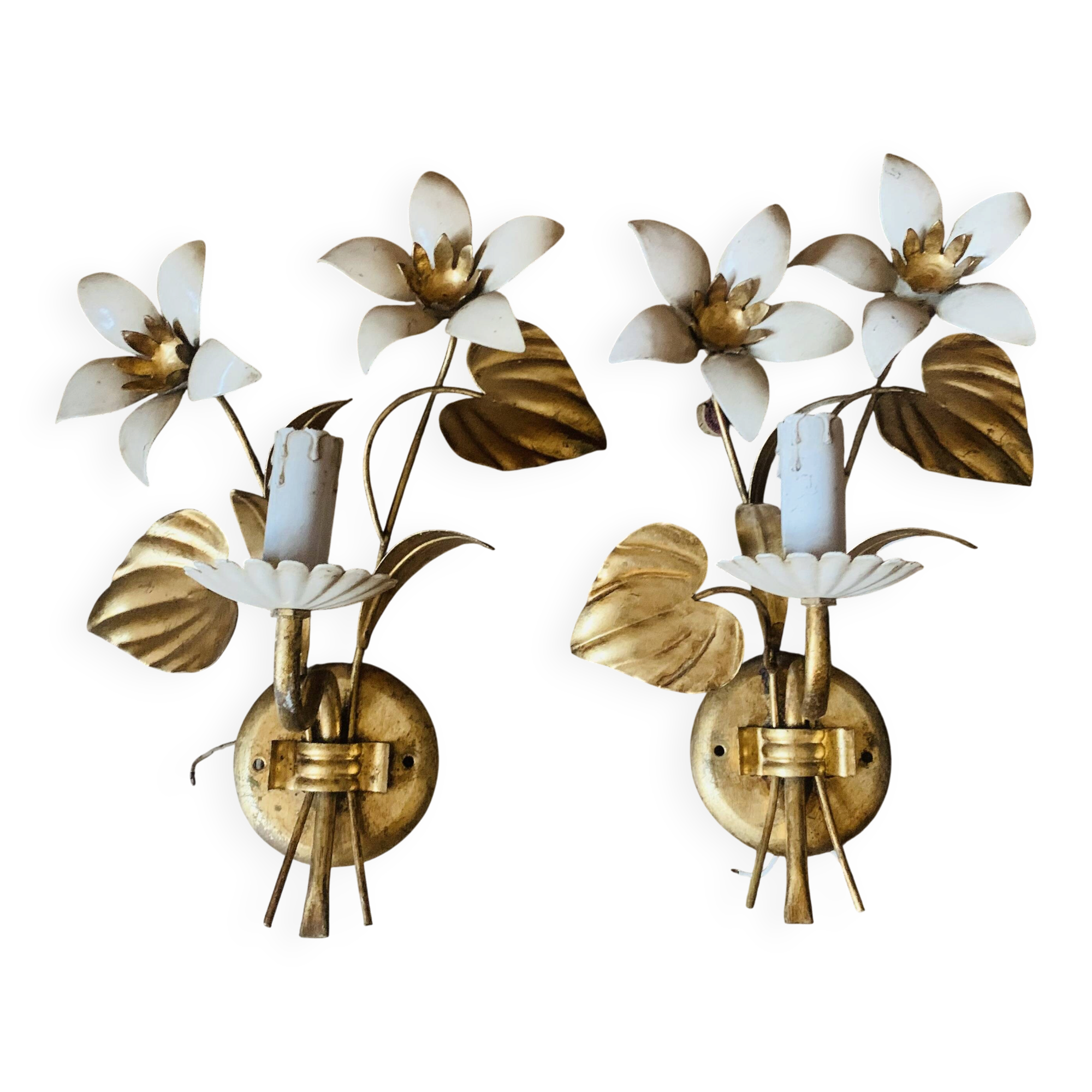 Pair of vintage Florentine wall lights in gilded metal – 1960s