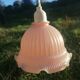 Baladeuse vintage en verre moulé rose