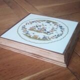 Underside of Provençal dish