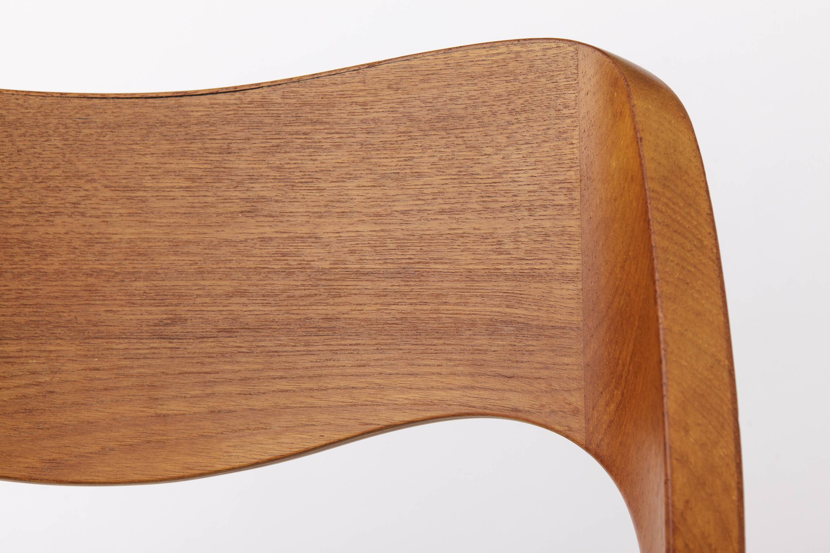 Set of 6 Møller Model 71 Chairs | Danish Modern Teak Dining Chairs | 1960s