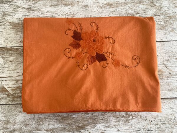 Nappe ancienne décor appliqué floral à la main- 240x170cm  - Coton