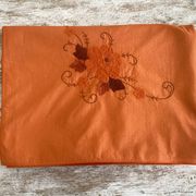 Vintage tablecloth with hand-applied floral decoration - 240x170cm - Cotton