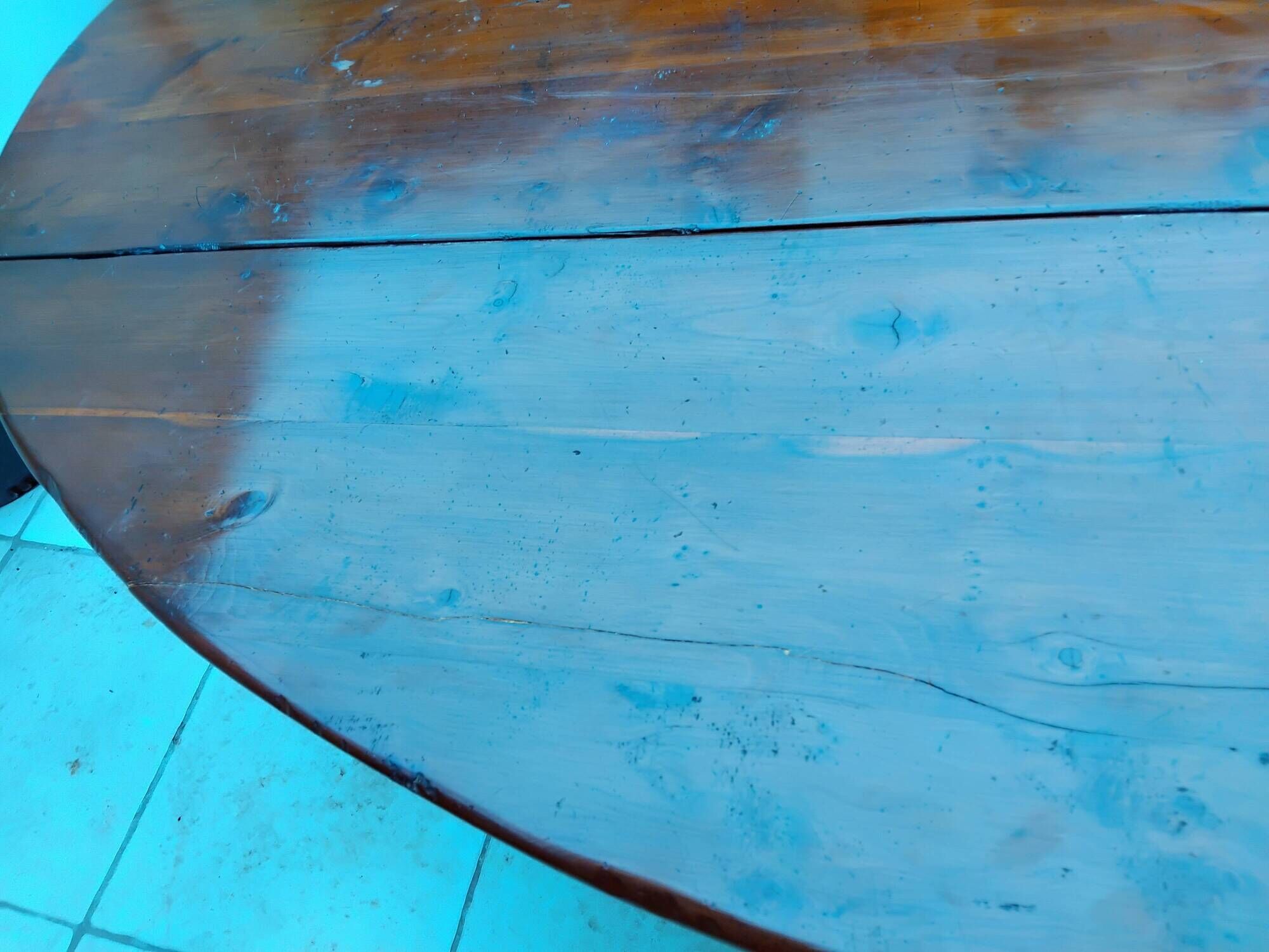 Antique large Gateleg table from the 16th century, oak with marquetry of a rose of the winds.