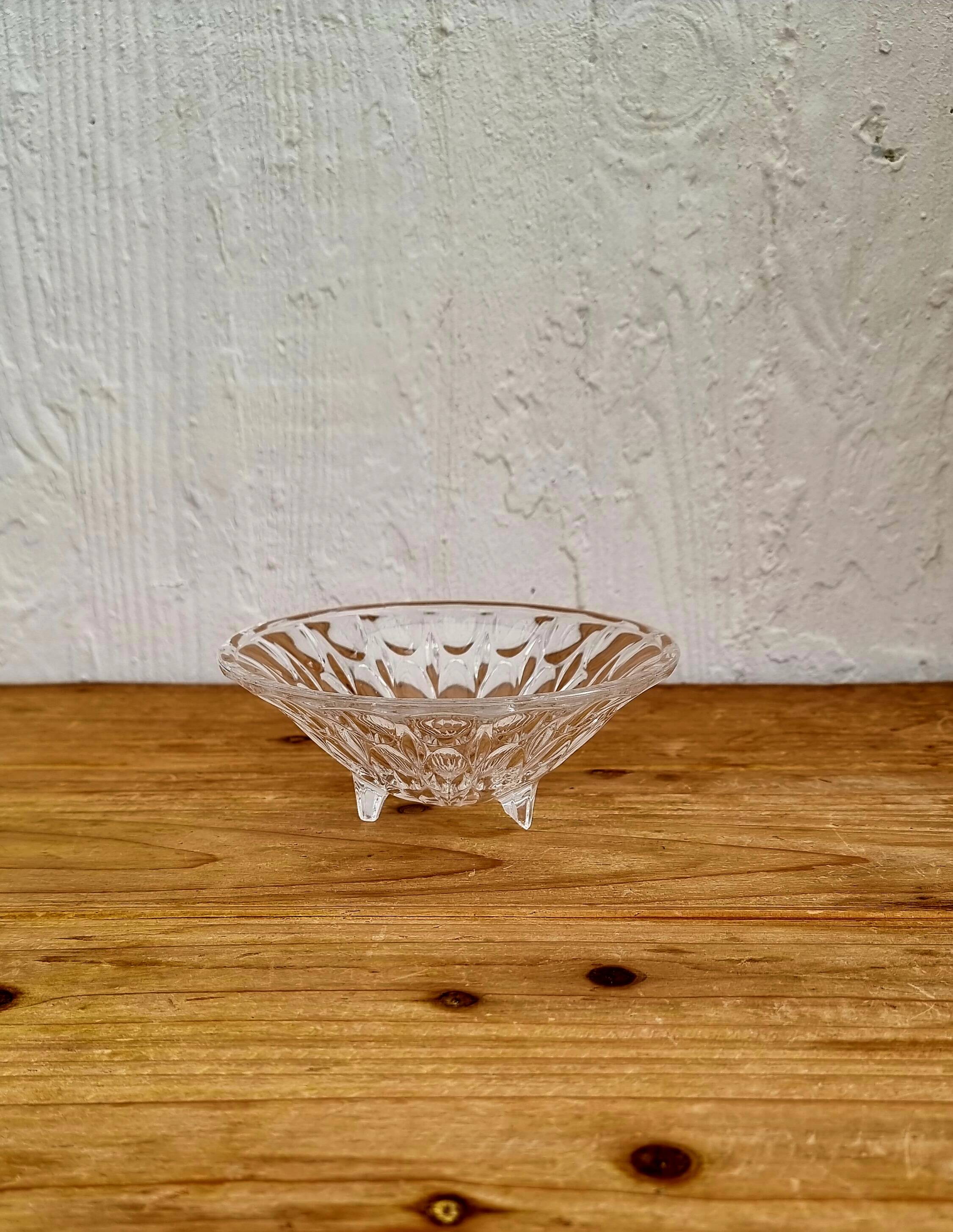 Coupe en verre moulé