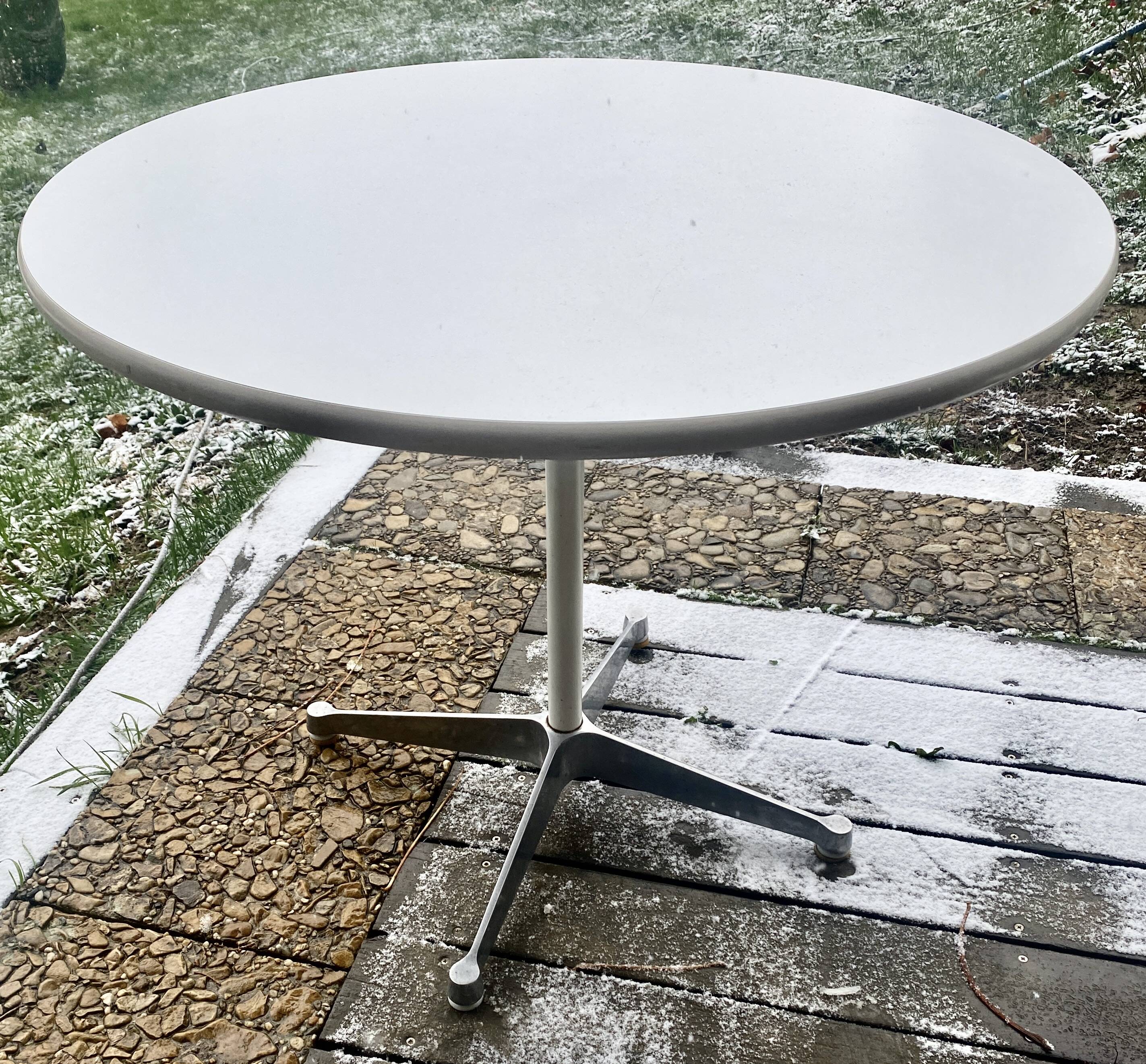 White Melamine Round Table Charles And Ray Eames For Herman Miller