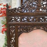 Screen with silk