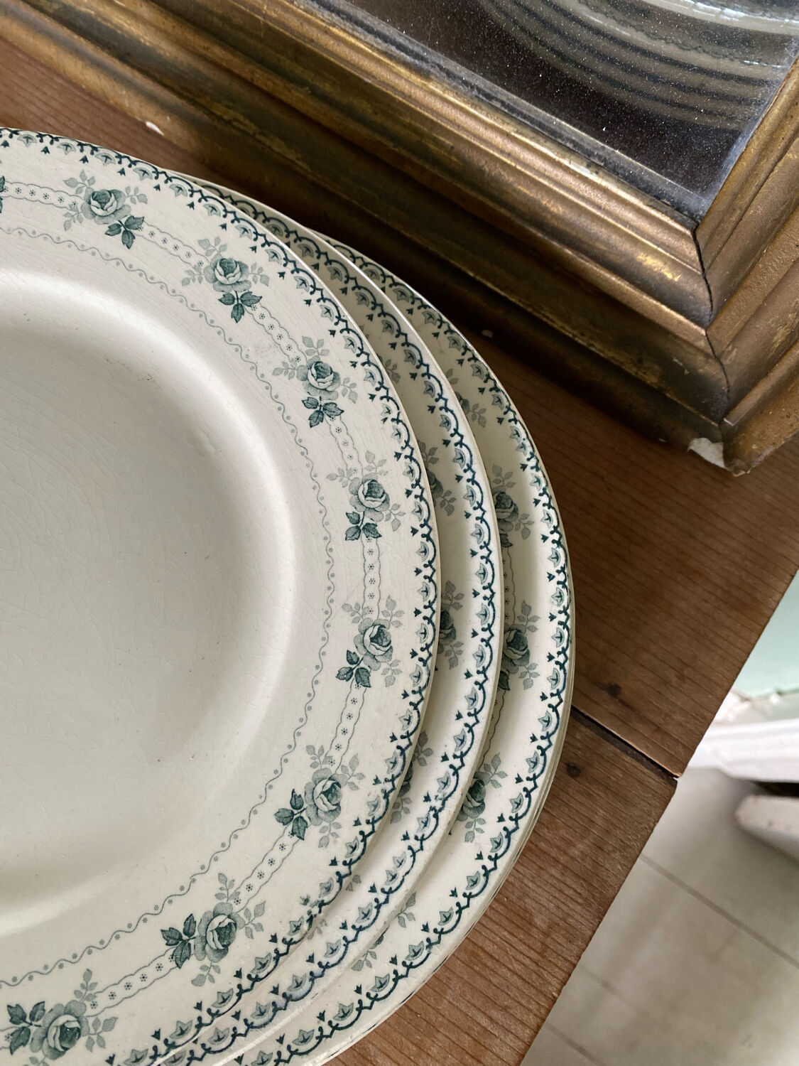 Set of 6 old flat plates, Alexandra iron earth model