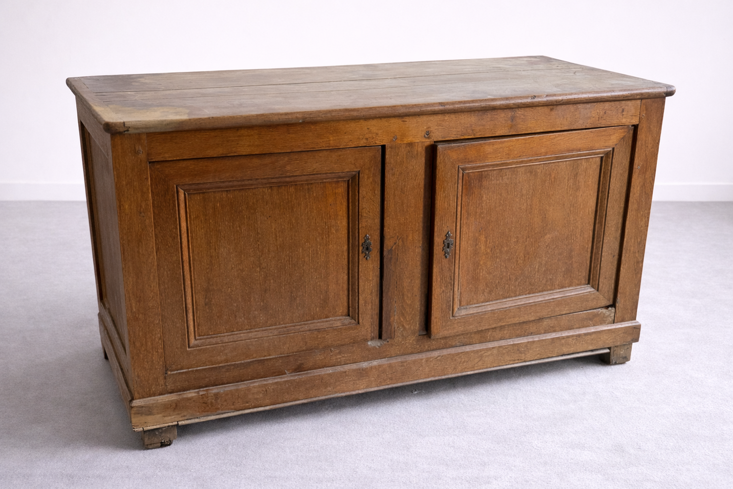Maie ancienne en bois massif – coffre à pain – meuble rustique