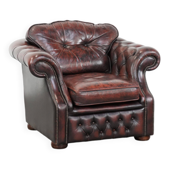 Red marbled cow leather Chesterfield armchair in English style