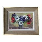 Table framed bouquet of flowers
