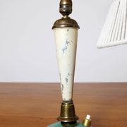 Lampe en laiton et métal laqué des années 50.
