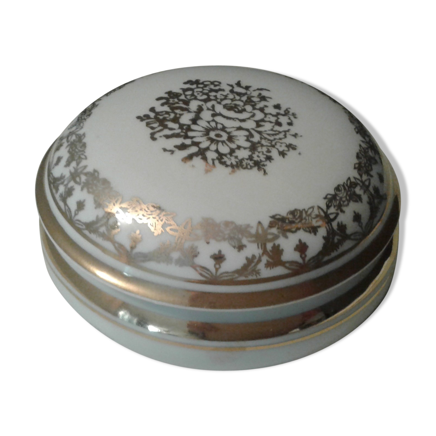 Limoges porcelain candy. golden decors