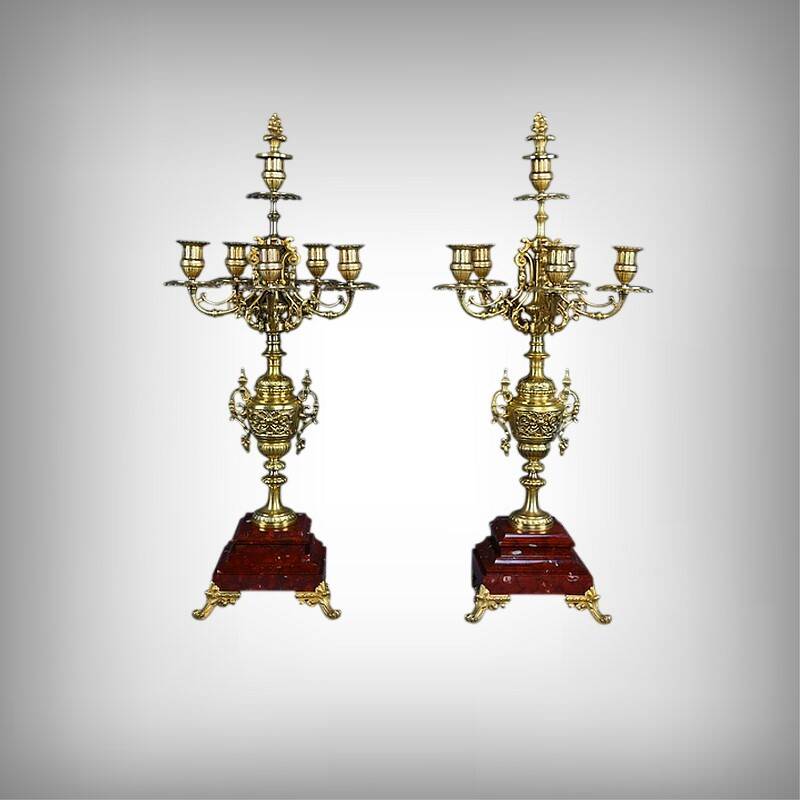 Paire d’importants Candélabres en Bronze, goût Renaissance – 1920