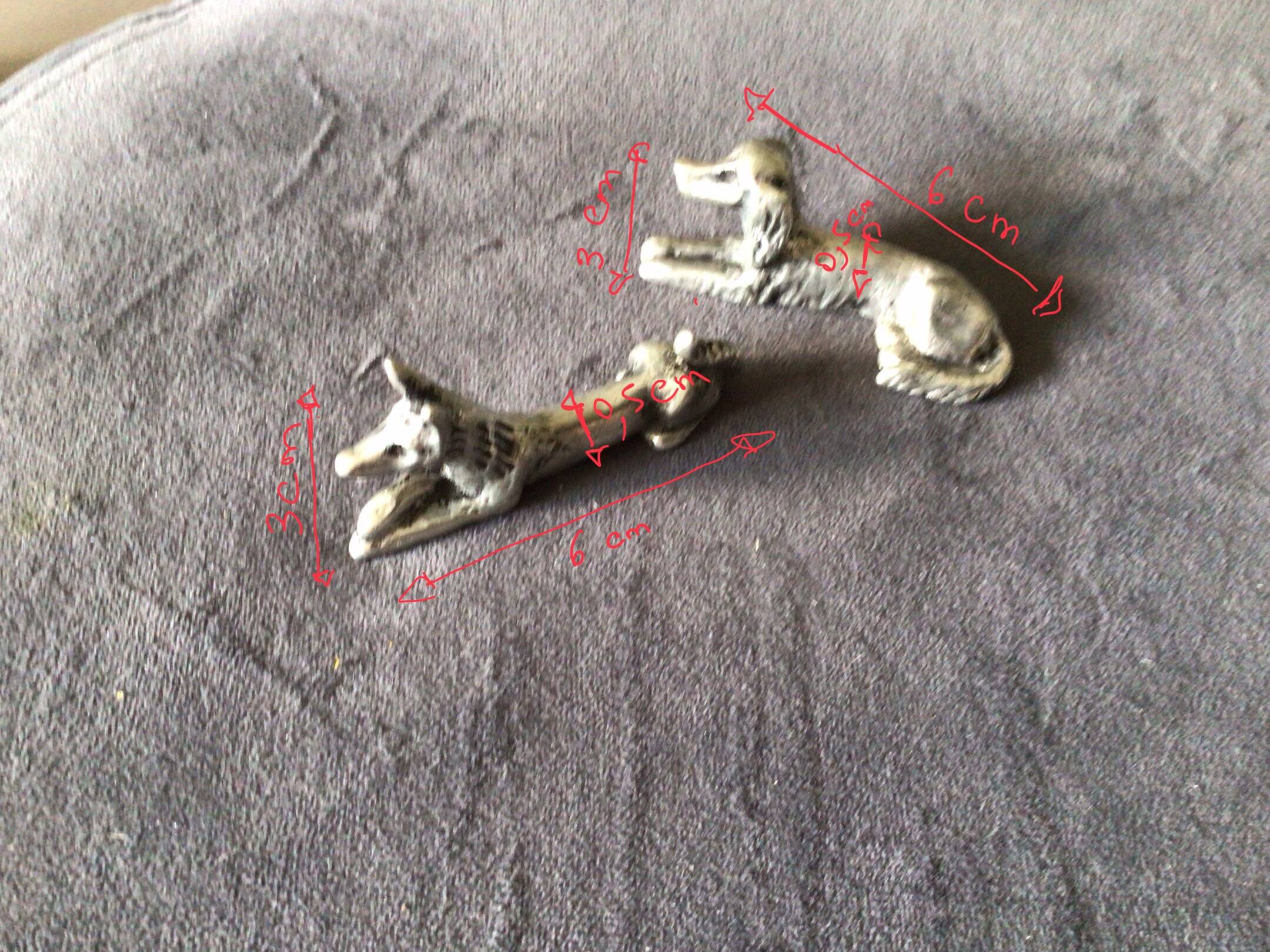 Set of dog knife holders