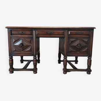 Mazarin Louis XIII style oak desk