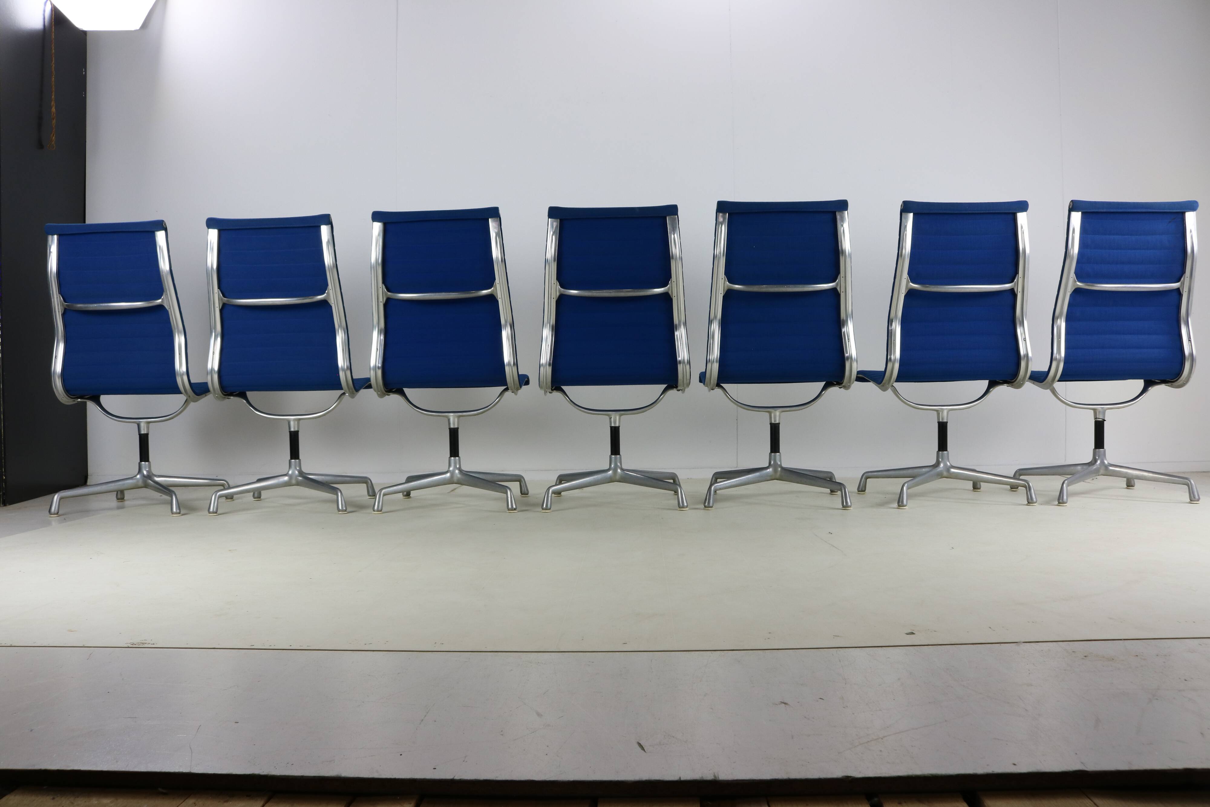 Set of seven office chairs by Charles Eames for Herman Miller Usa design