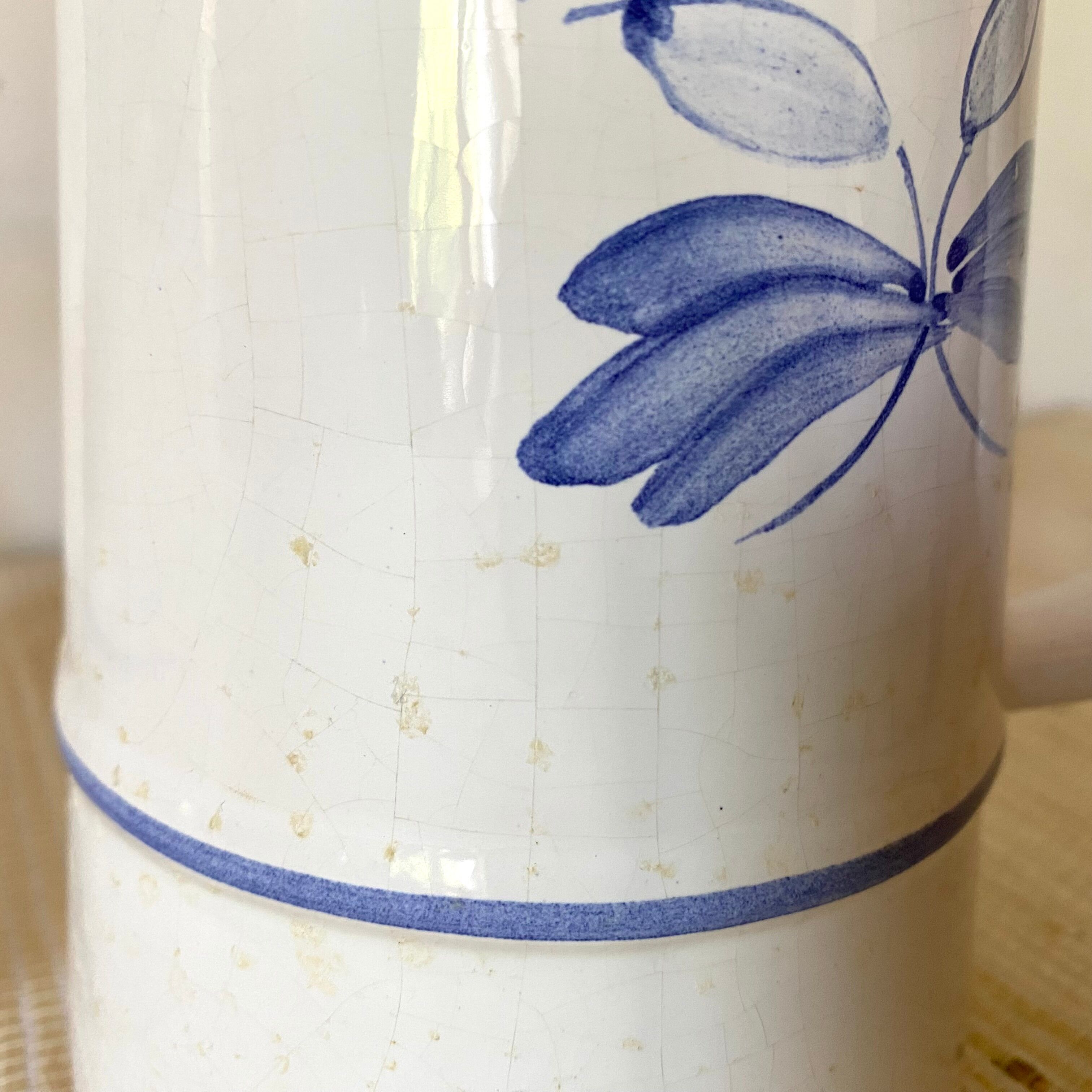 Flowery earthenware beer mugs