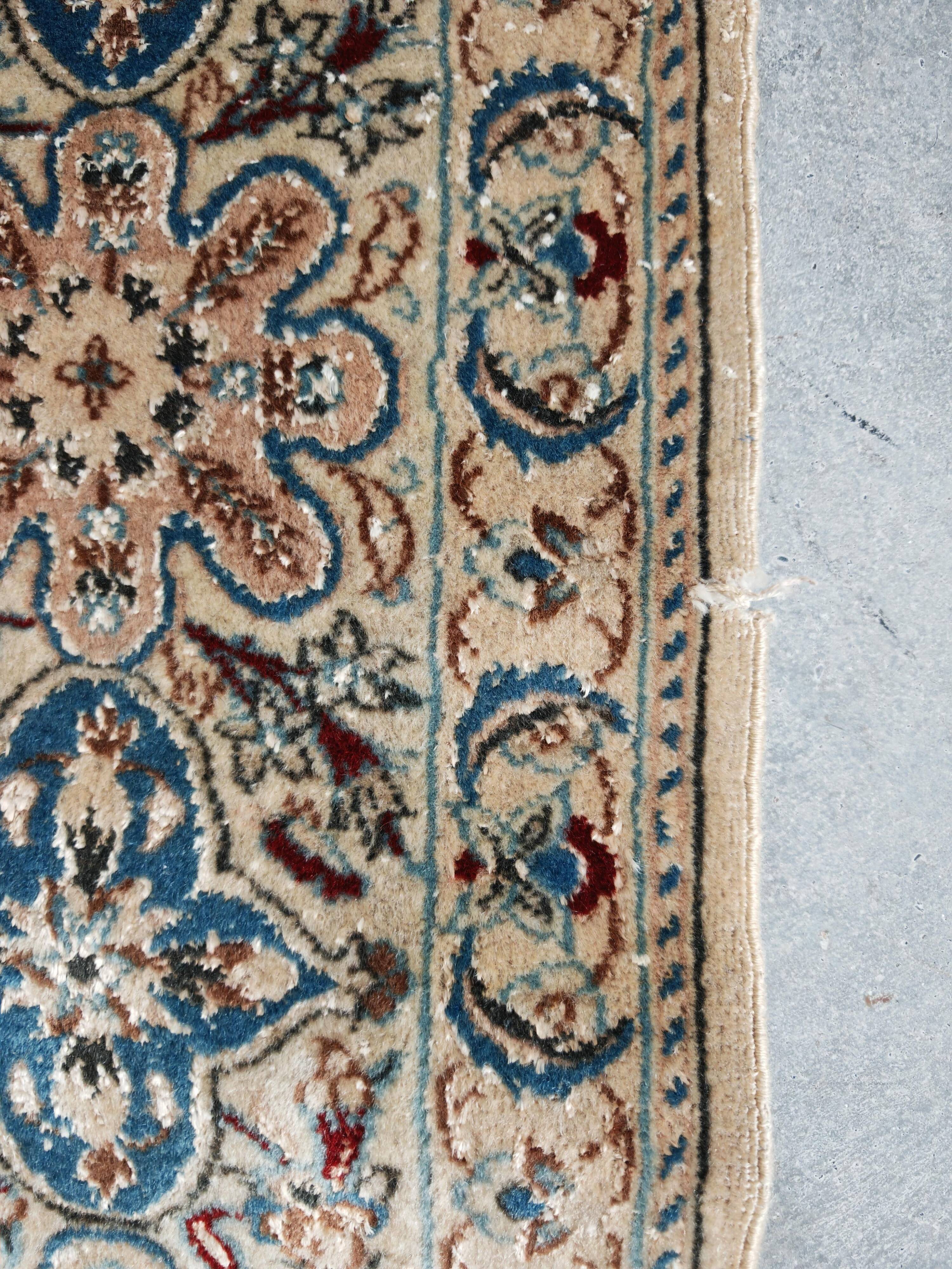 Vintage hand-knotted rug in virgin wool and silk, 1960s.