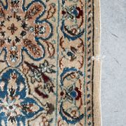 Tapis vintage noué main en laine vierge et soie, années 1960