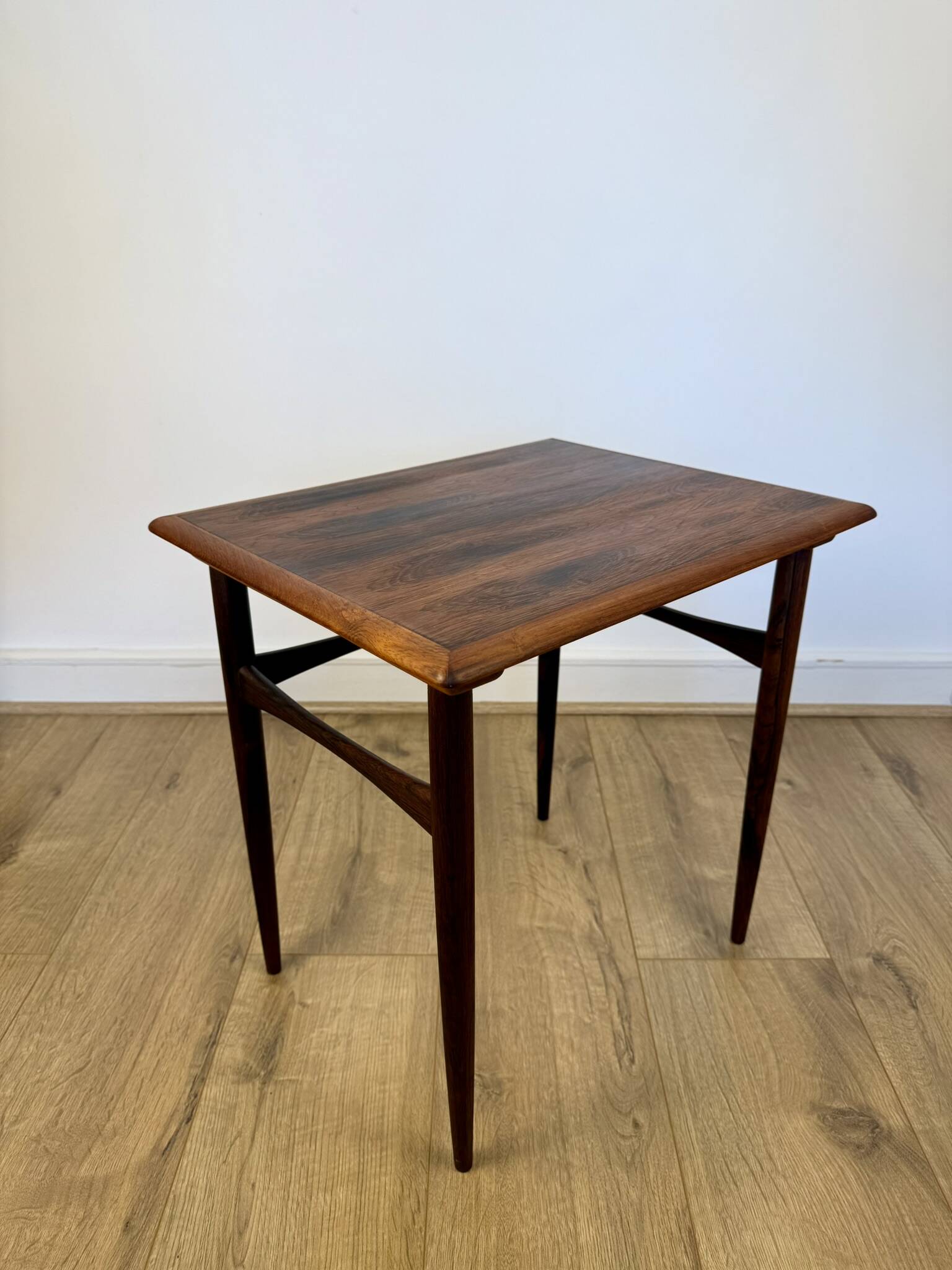 Table d'appoint scandinave en palissandre – Danemark, années 1960-1970