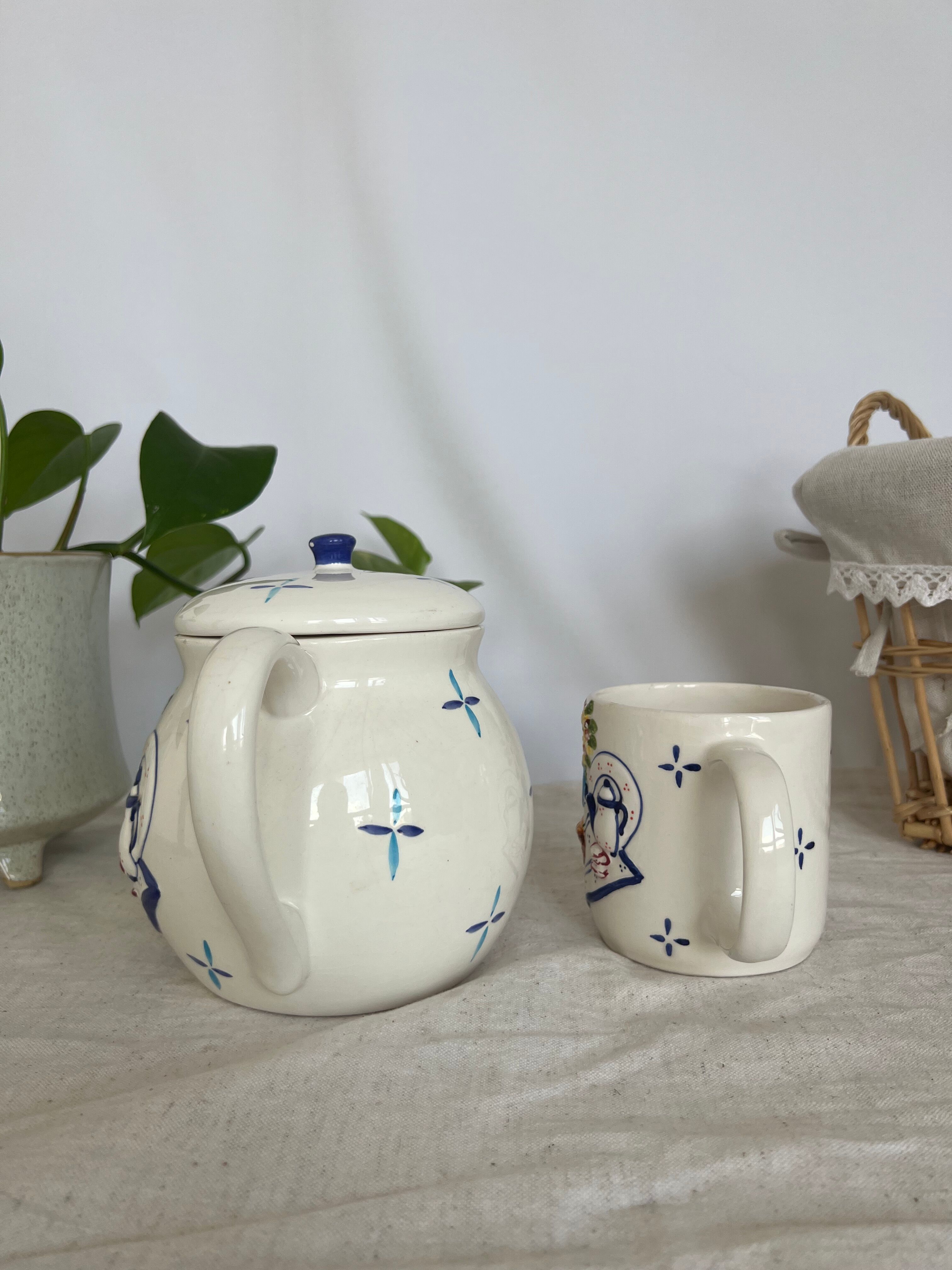 Teapot/coffee maker set with mug slip pattern breakfast hand-painted pieces