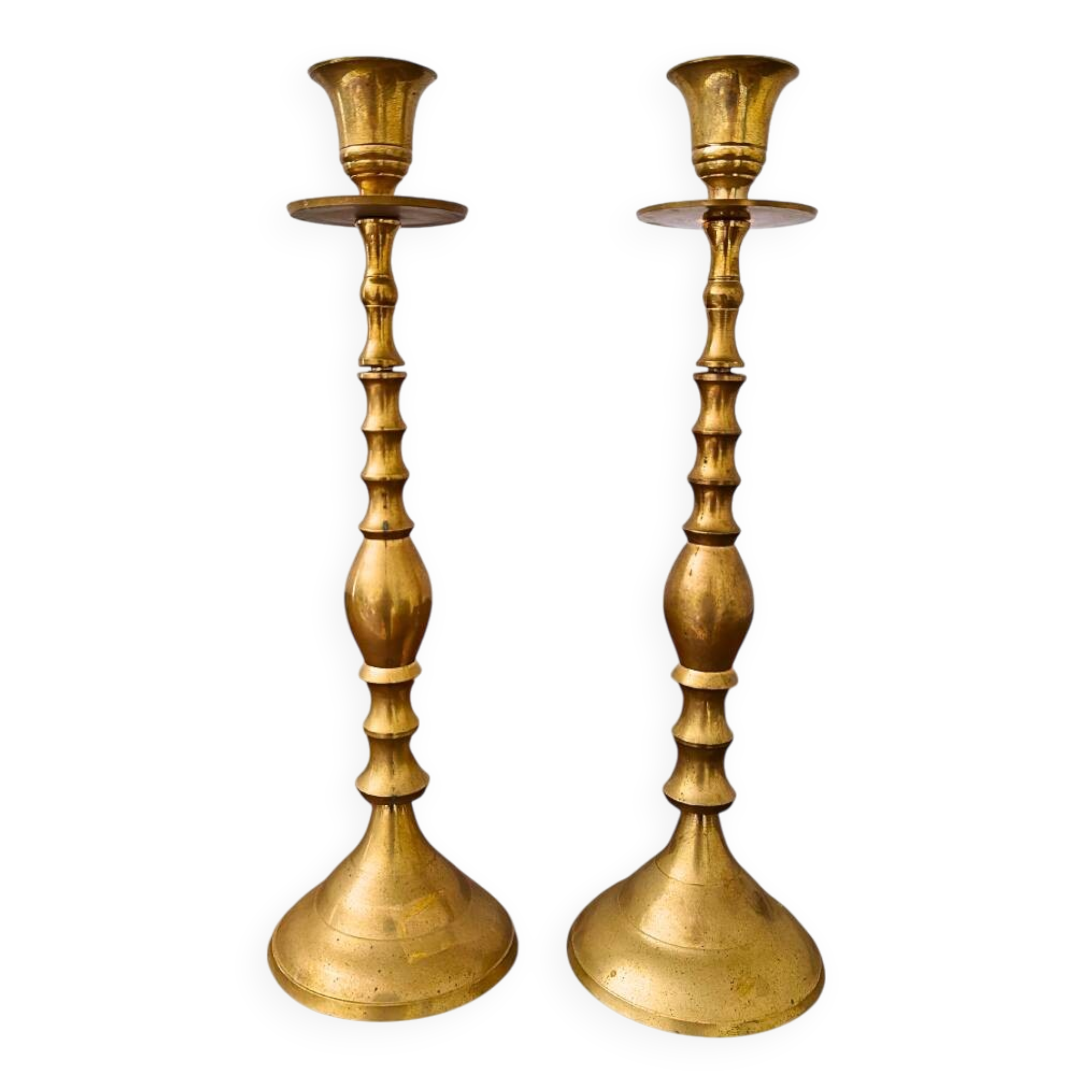 Bougeoirs en laiton français du milieu du siècle – Lot de 2