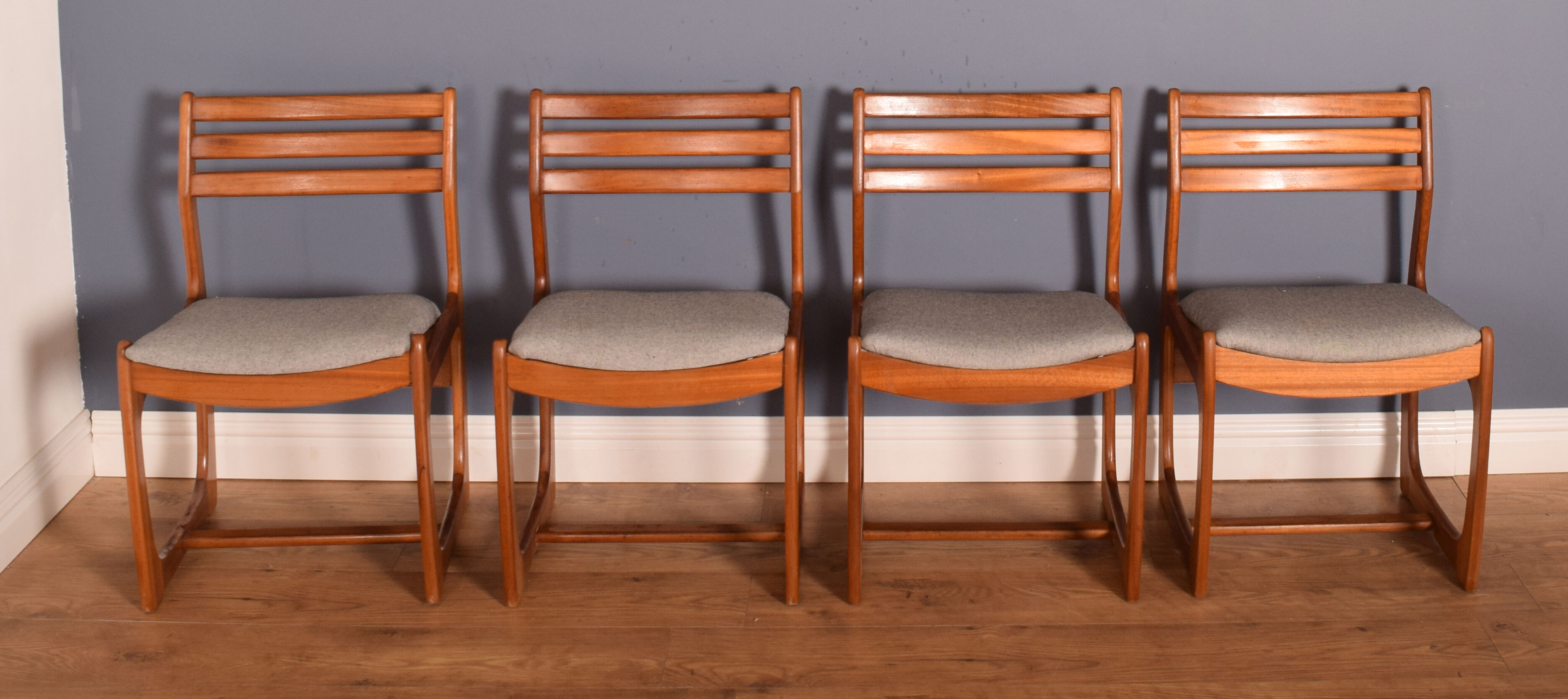 Dining table & 4 chairs 1960