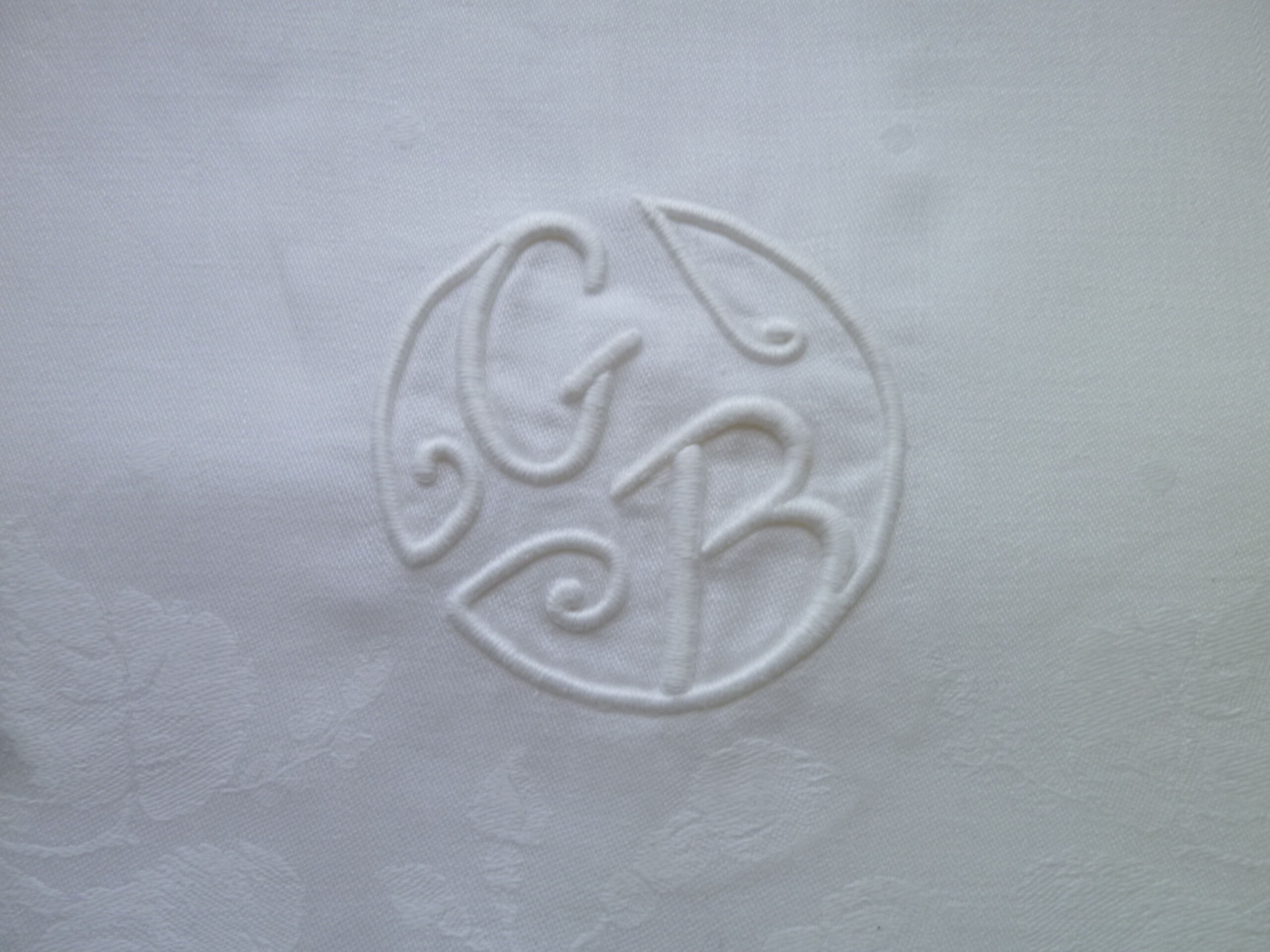 White damask linen tablecloth 1.60 x 2.18 m Monogrammemée GB