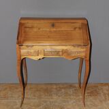 Bureau dos d'âne Louis XV en noyer XVIII siècle