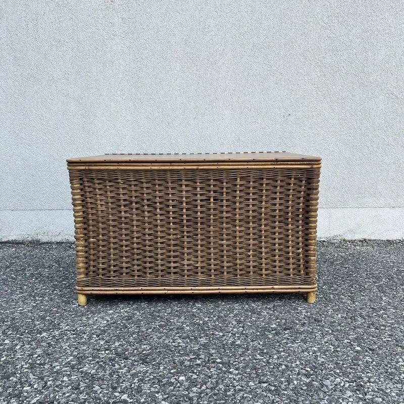 Coffre de rangement ancien