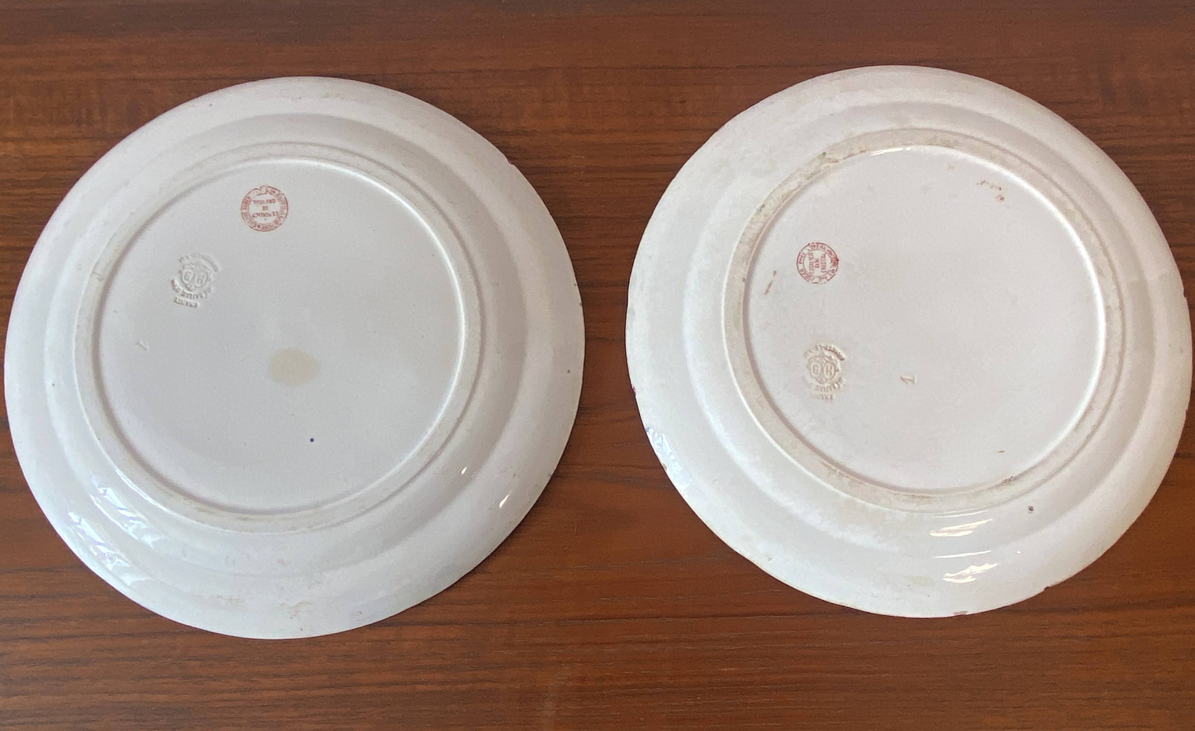 2 assiettes plates faïence émaillée Choisy le Roi Escalier de Cristal