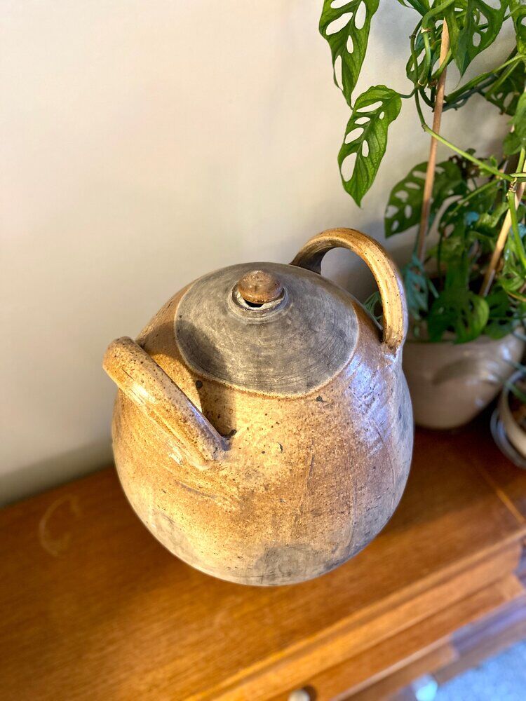 Enamelled ceramic jar