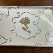 Plateau en porcelaine par Christian Lacroix modèle Follement