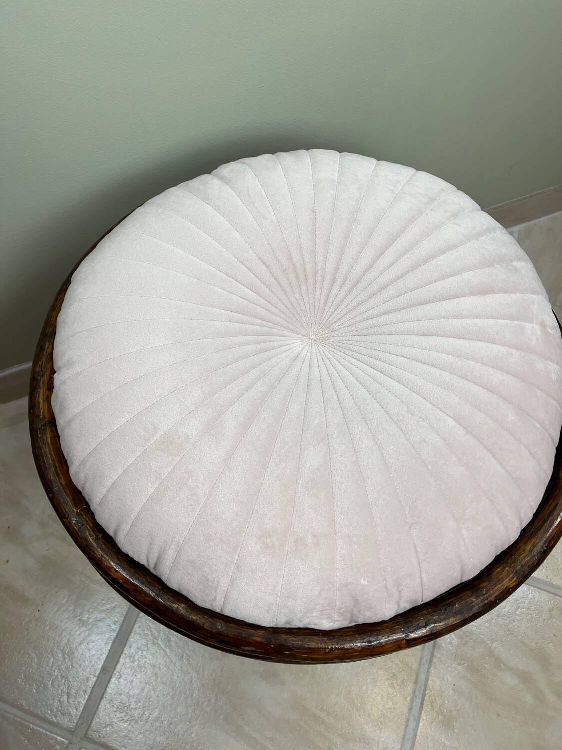 Pouf en rotin brun