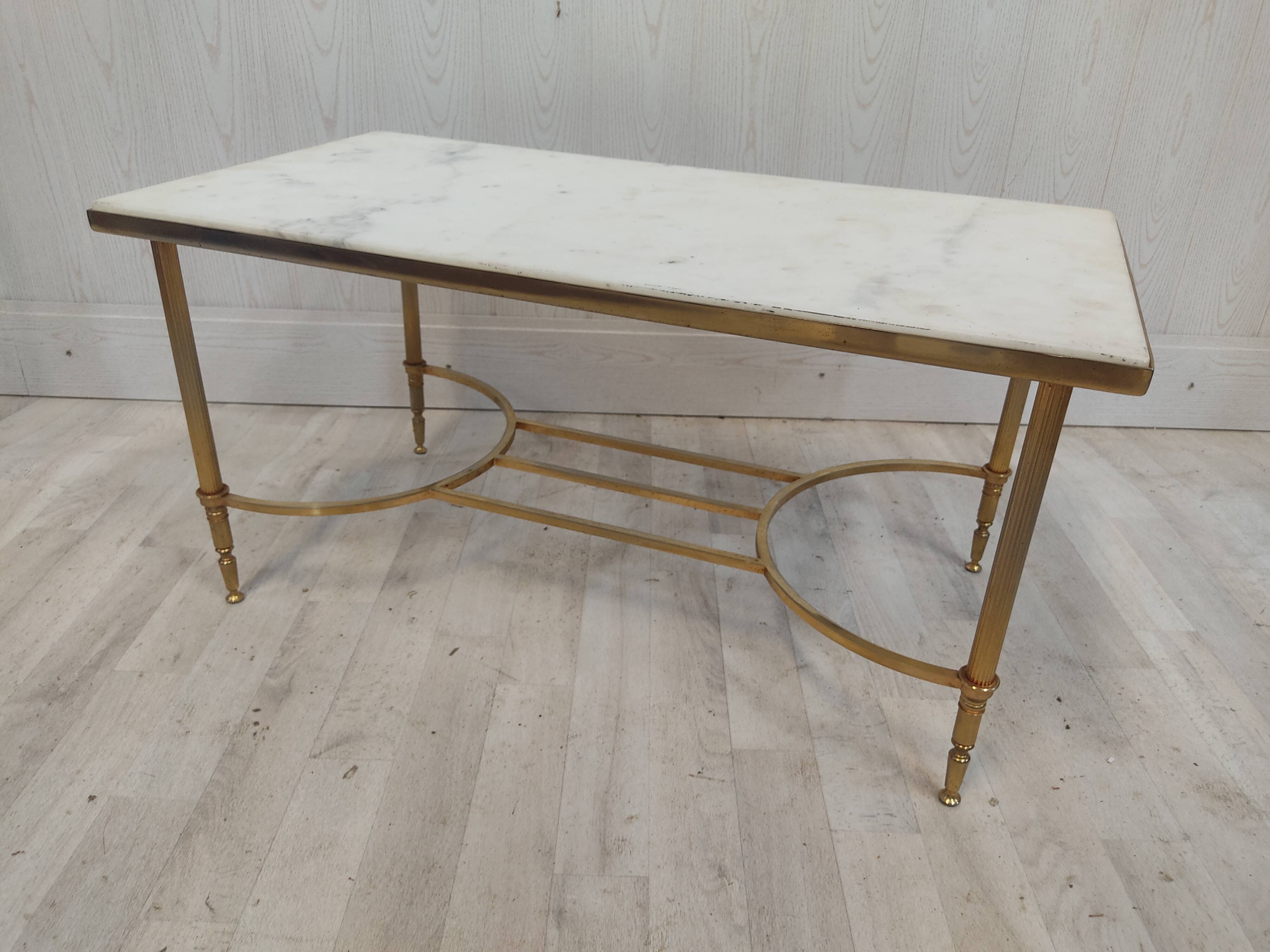 Table basse marbre blanc et métal doré