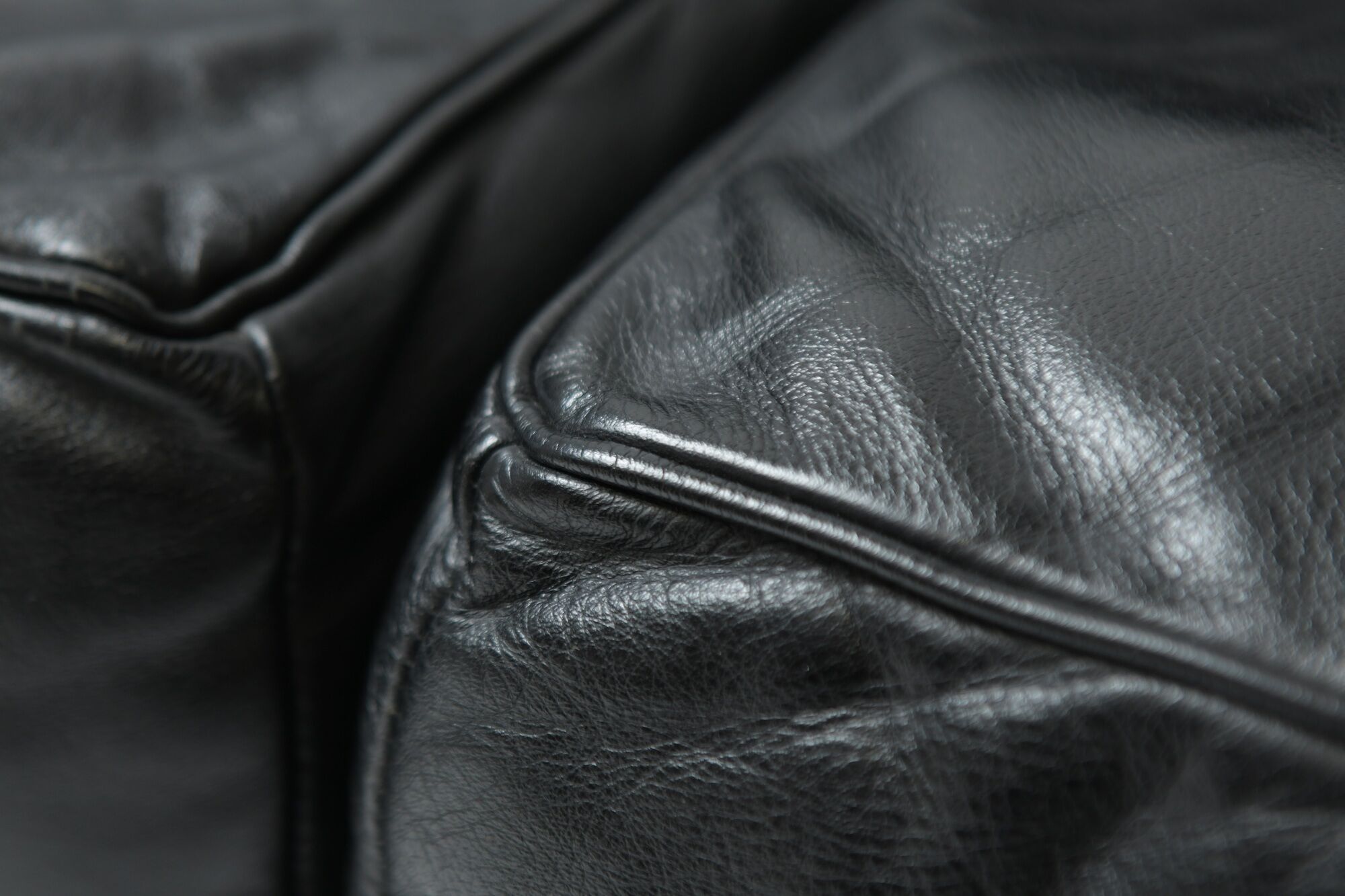 Vintage LC-2 in black leather by Le Corbusier, Jeanneret & Perriand for Cassina