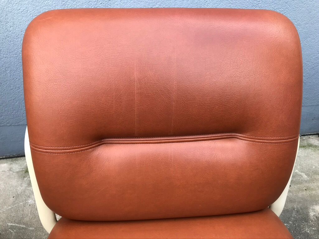 Pair of vintage Steelcase 1970 armchairs