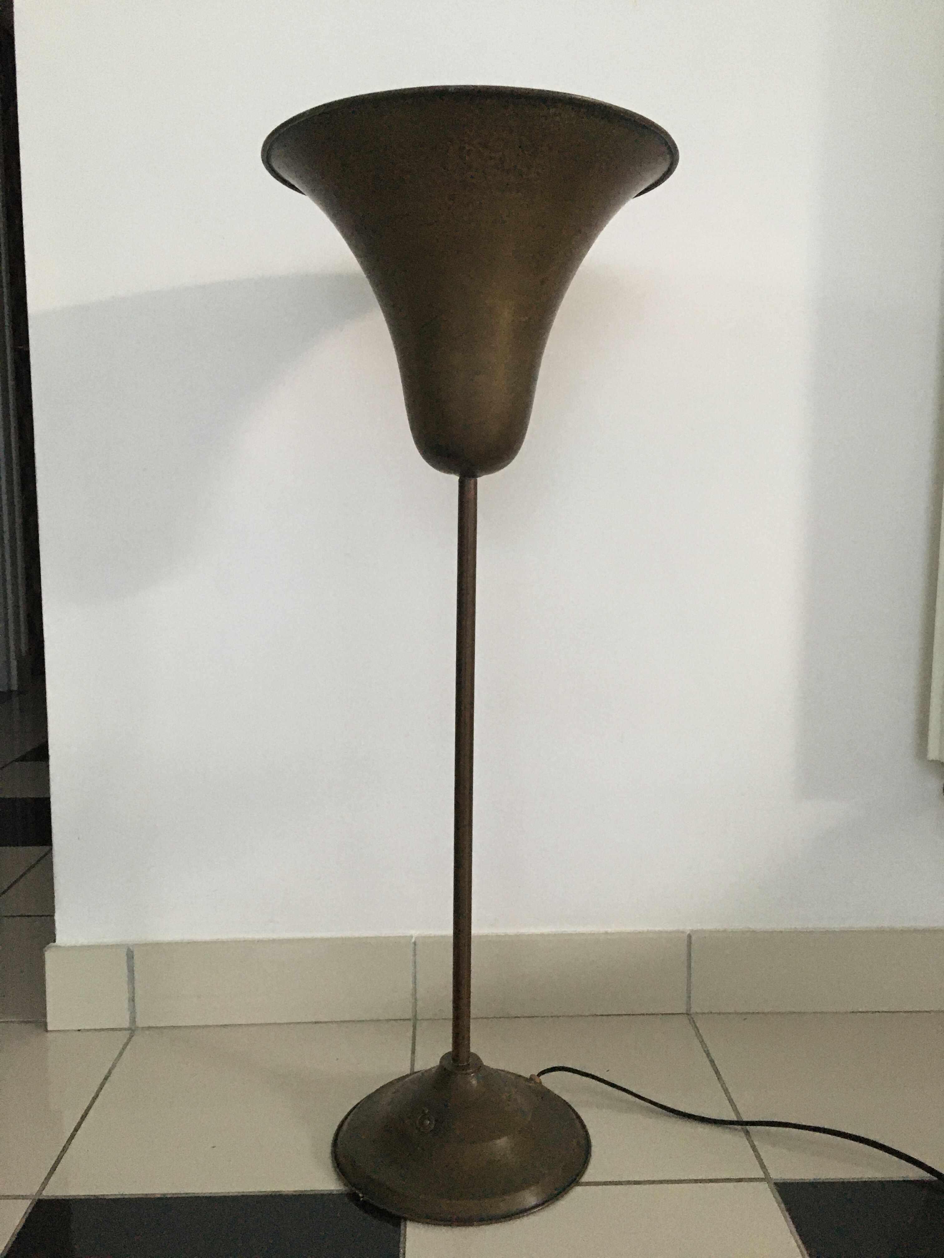 Tulip floor lamp