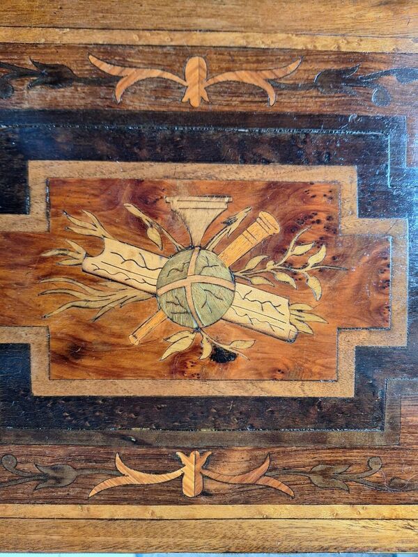 Petite table-Bout de canapé Napoléon III