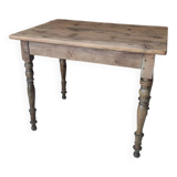 Small farm table with turned legs